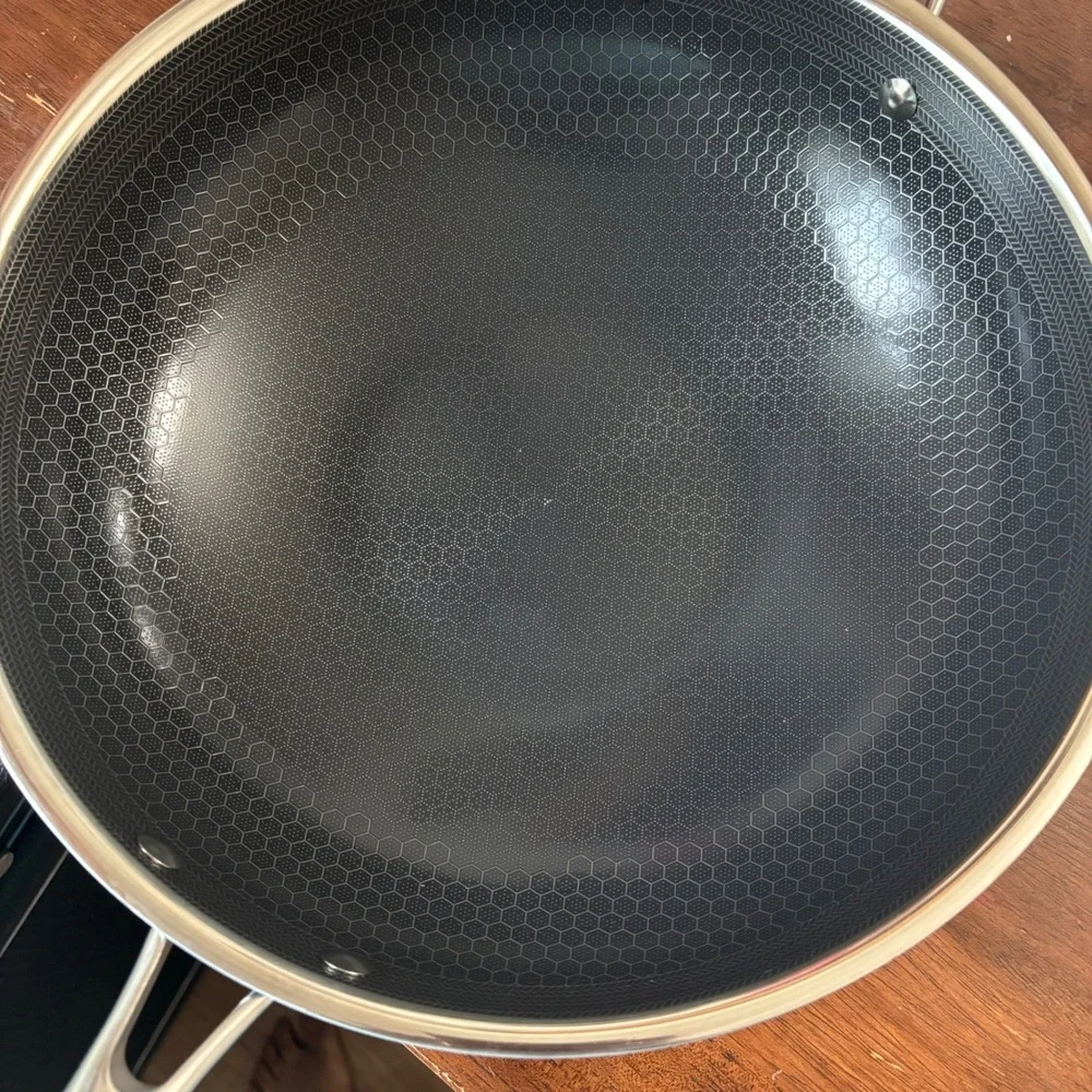 HexClad 12 Inch Hybrid Stainless Steel Wok with Tempered Glass Lid Nonstick